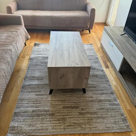 Una Apart Apartment *